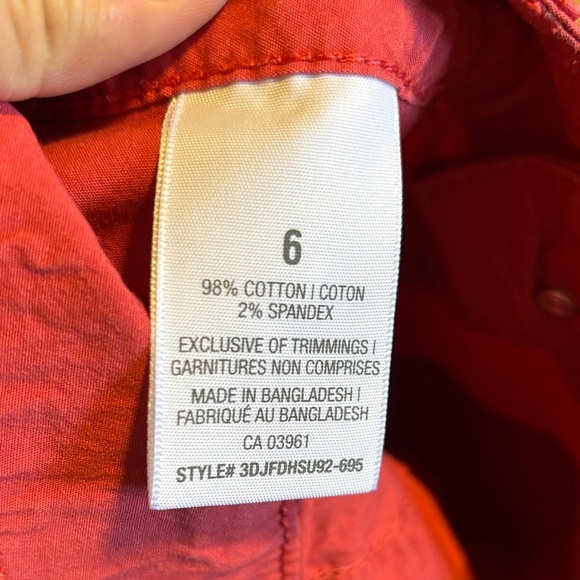 Denver Hayes Red Women's Cargo Shorts - Picture 2 of 4